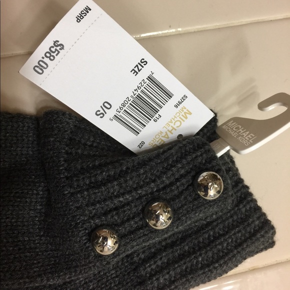 Michael Kors Grey Metal Button Gloves BNWT - Picture 2 of 5